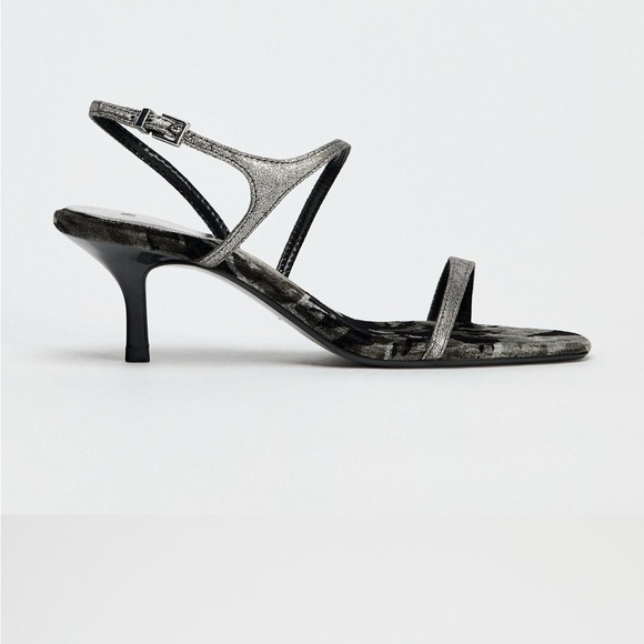 NWT ZARA 🎄HOLIDAY METALLIC perfect for holiday season 
HEELED SANDALS SIZE 8 - Picture 3 of 10